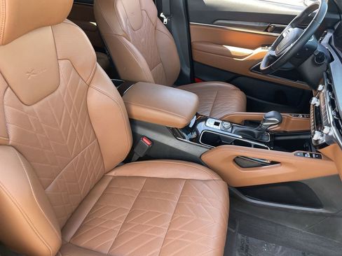 Certified 2025 Kia Telluride SX Prestige X-Line AWD/4WD image 10