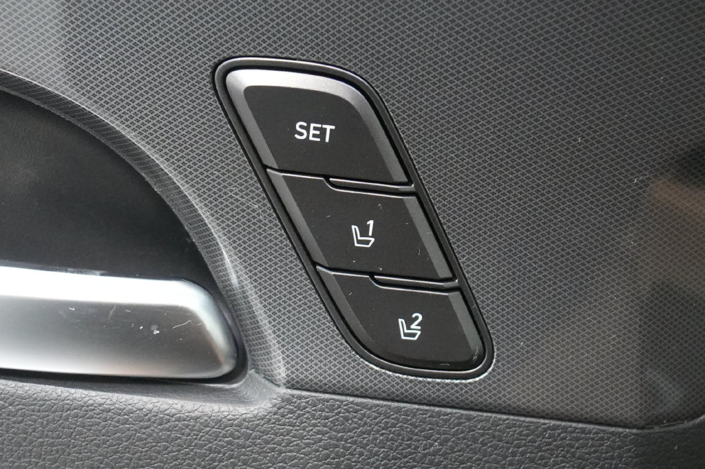 Used 2023 Hyundai Santa Fe Calligraphy AWD/4WD image 21