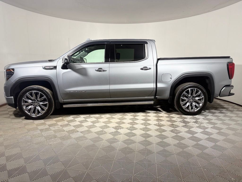 Used 2024 GMC Sierra 1500 Denali AWD/4WD image 3