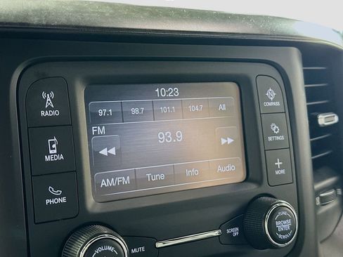 Used 2022 RAM 1500 Big Horn AWD/4WD image 14