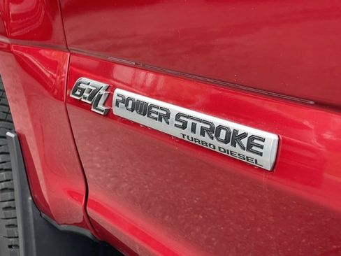 Used 2022 Ford F350 Lariat w/ Black Appearance Package image 7