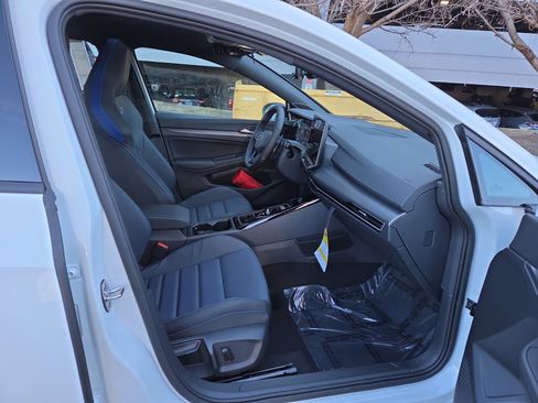 New 2026 Volkswagen Golf image 27