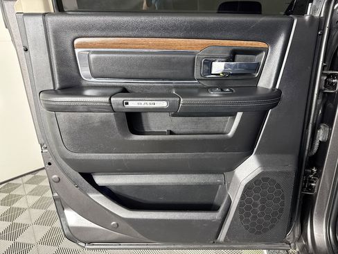 Used 2017 RAM 2500 Laramie w/ Convenience Group image 43