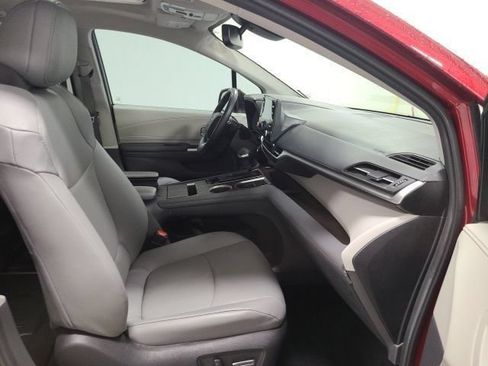 Certified 2024 Toyota Sienna XLE AWD/4WD image 14