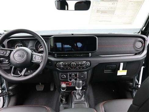 New 2025 Jeep Gladiator Rubicon image 25