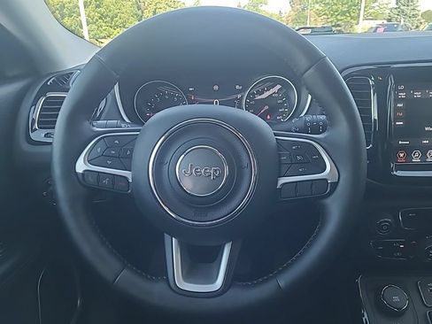 Used 2019 Jeep Compass Limited AWD/4WD image 15