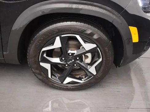 Used 2025 Kia Seltos S FWD image 36