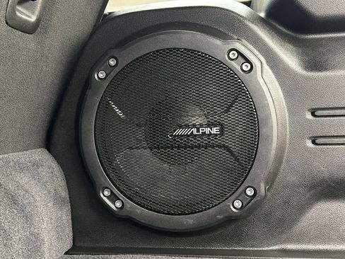 Used 2024 Jeep Wrangler Unlimited w/ Convenience Group AWD/4WD image 20