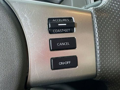 Used 2021 Nissan Frontier SV w/ Midnight Edition Floor Mats AWD/4WD image 19