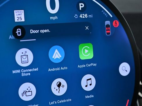 Used 2025 MINI Cooper Countryman S w/ Comfort Package Max image 16