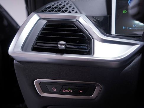 New 2026 BMW ALPINA XB7 image 21