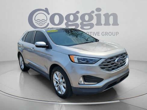 Used 2020 Ford Edge Titanium w/ Equipment Group 301A FWD image 4
