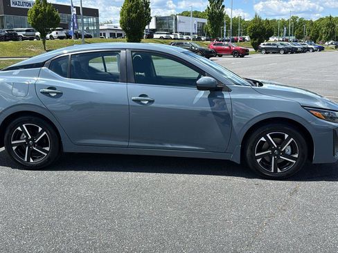 Used 2025 Nissan Sentra SV FWD image 3