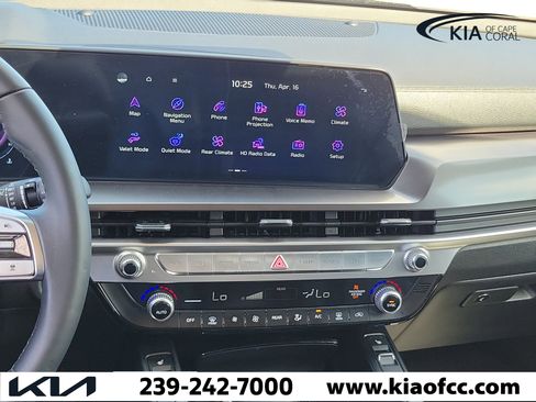 Certified 2024 Kia Telluride S image 21