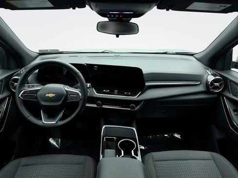 Used 2025 Chevrolet Equinox LT image 14