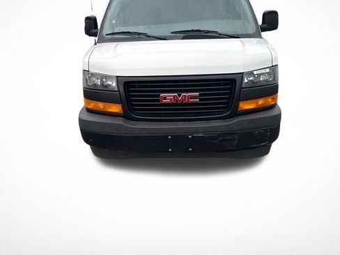 Used 2019 GMC Savana 3500 Extended w/ Driver Convenience Package image 2