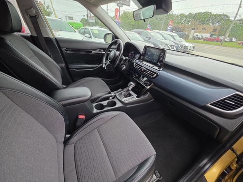 Used 2021 Kia Seltos S AWD/4WD image 11