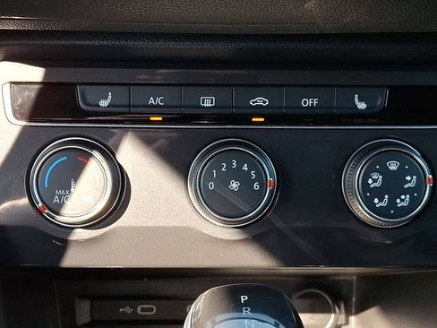 Used 2024 Volkswagen Tiguan Wolfsburg Edition FWD image 16