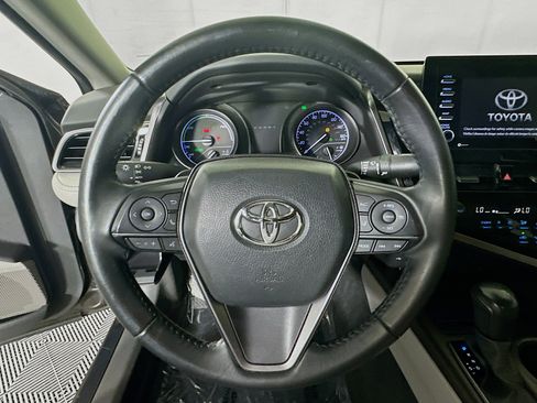 Used 2022 Toyota Camry SE image 15