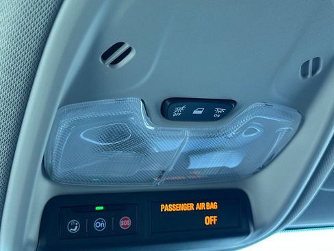 Used 2023 Buick Encore GX Preferred w/ Cold Weather Comfort Package FWD image 22