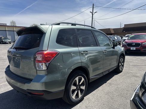 Used 2018 Subaru Forester 2.5i Premium w/ All-Weather Package AWD/4WD image 18