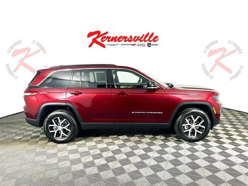 New 2025 Jeep Grand Cherokee Limited image 8