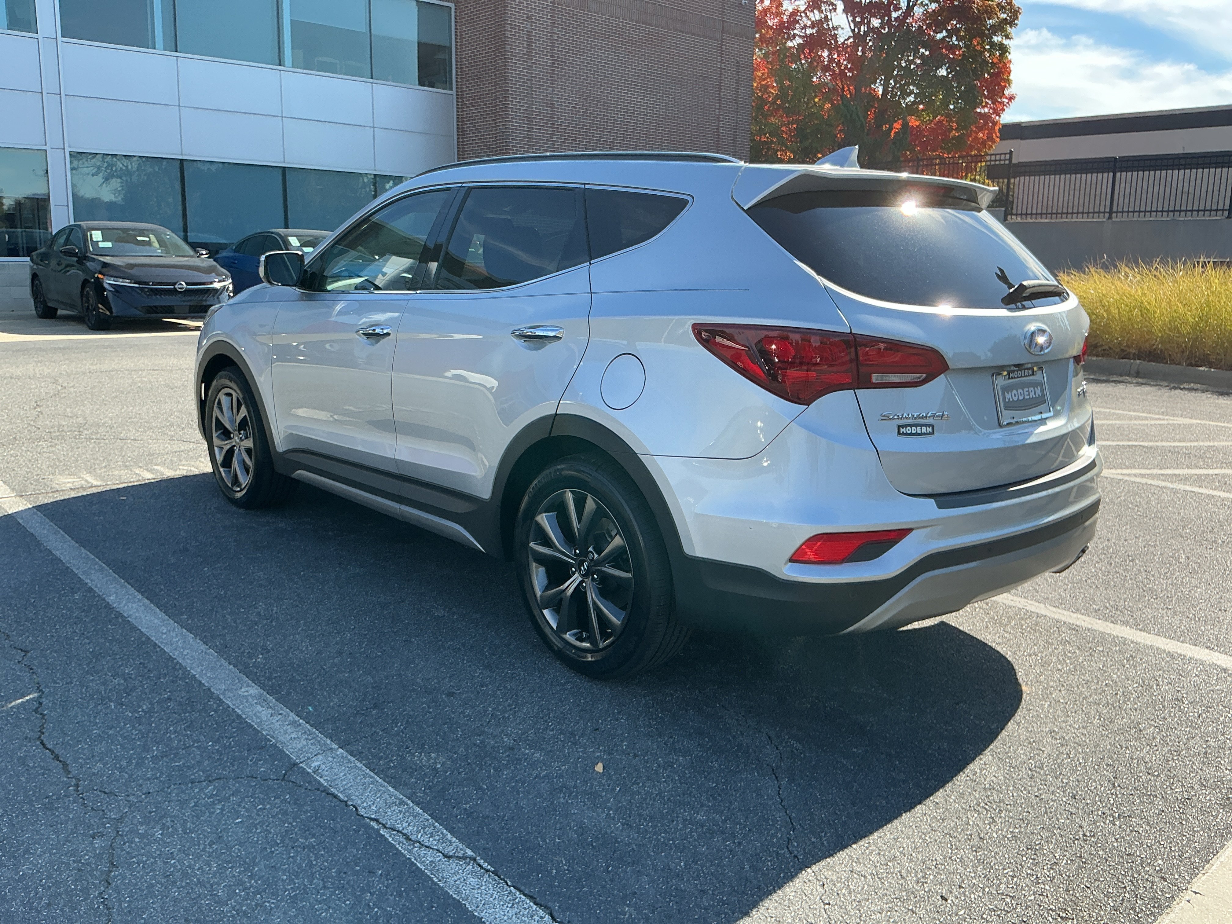 Used 2017 Hyundai Santa Fe Sport w/ Cargo Package FWD image 2