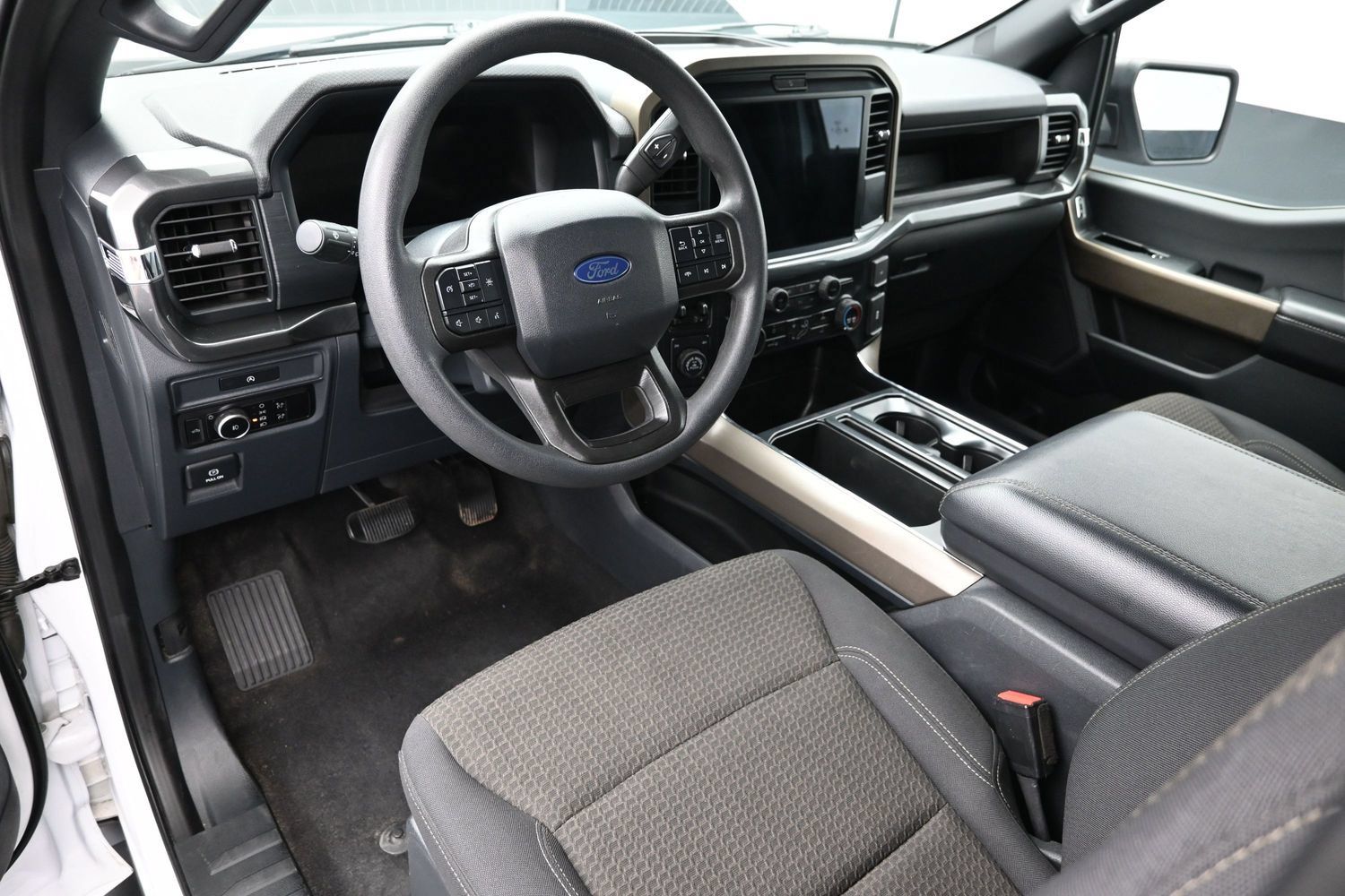 Used 2025 Ford F150 STX w/ Equipment Group 201A FX4 AWD/4WD image 22