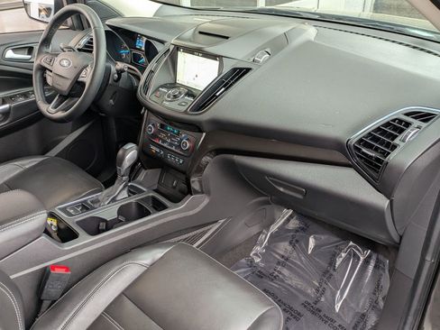 Used 2018 Ford Escape Titanium w/ Ford Safe & Smart Package FWD image 21