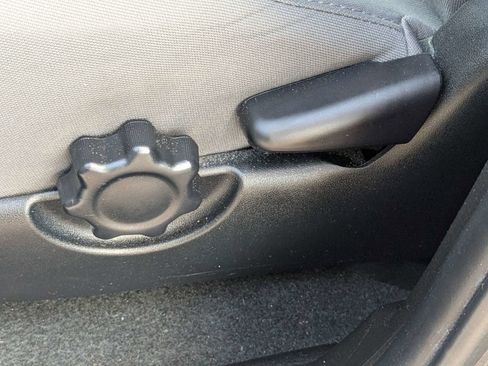 Used 2022 Toyota Tacoma SR AWD/4WD image 21