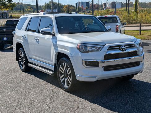 Used 2021 Toyota 4Runner Limited image 4