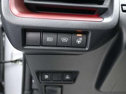 Used 2025 Toyota Prius Plug-In Hybrid image 18