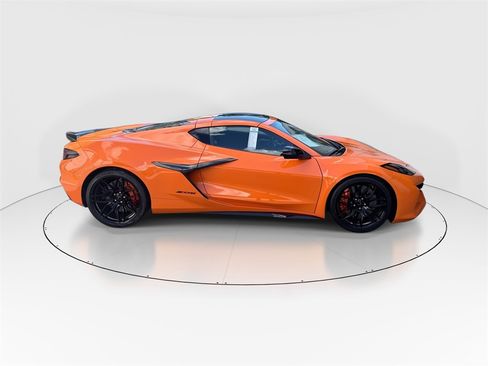 Used 2024 Chevrolet Corvette Z06 w/ Battery Protection Package image 9