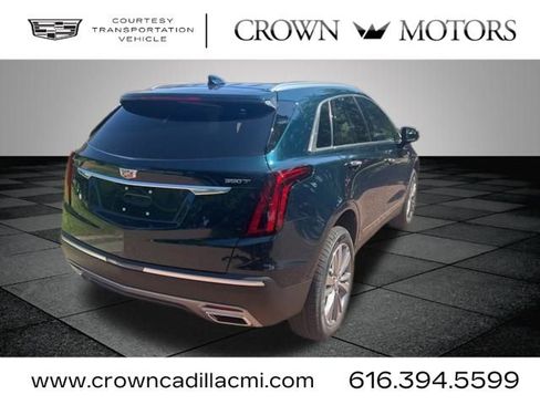 Used 2025 Cadillac XT5 Premium Luxury image 14