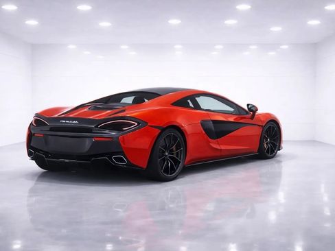 Used 2017 McLaren 570S RWD image 5