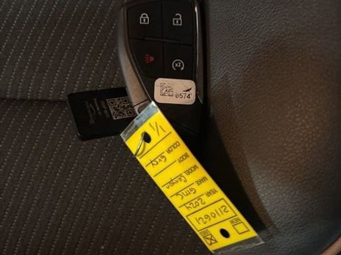 Used 2024 GMC Canyon AT4 w/ Technology Package image 42