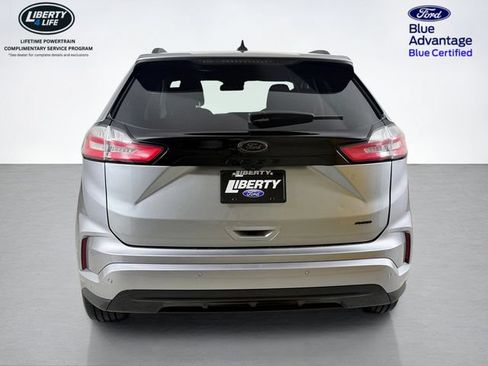 Certified 2022 Ford Edge SE w/ Black Appearance Package AWD/4WD image 4