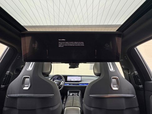 Used 2023 BMW 760i xDrive AWD/4WD image 50