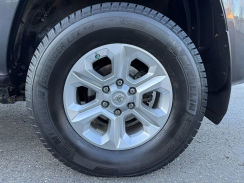 Used 2017 Toyota 4Runner SR5 Premium image 20