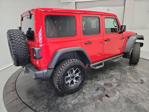 Used 2022 Jeep Wrangler Unlimited Rubicon w/ Cold Weather Group image 9