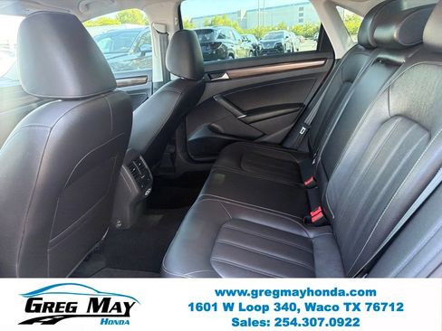 Used 2022 Volkswagen Passat 2.0T FWD image 23