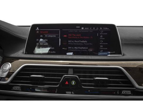 Used 2022 BMW 750i xDrive AWD/4WD image 13
