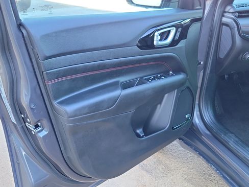 Used 2024 Jeep Compass Trailhawk w/ Trailhawk Elite Group image 6