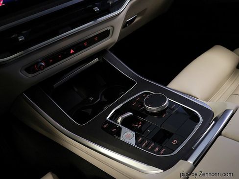 Certified 2024 BMW X5 xDrive40i w/ Premium Package image 25