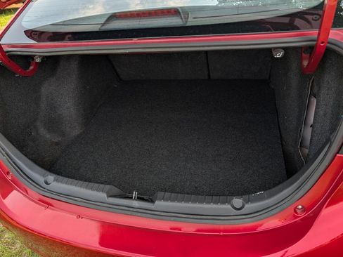 Used 2014 MAZDA MAZDA3 i Touring w/ Moonroof Package 1 FWD image 23