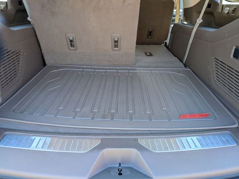 Used 2021 GMC Yukon XL Denali image 35