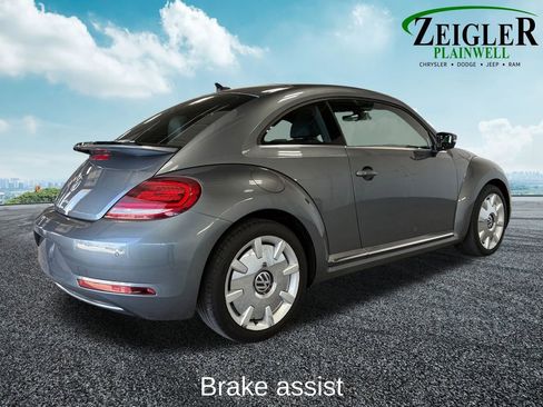 Used 2018 Volkswagen Beetle 2.0T SE FWD image 6