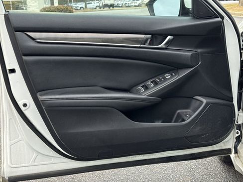 Used 2019 Honda Accord Sport image 14
