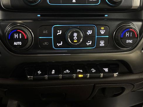 Used 2018 Chevrolet Silverado 2500 LTZ image 18