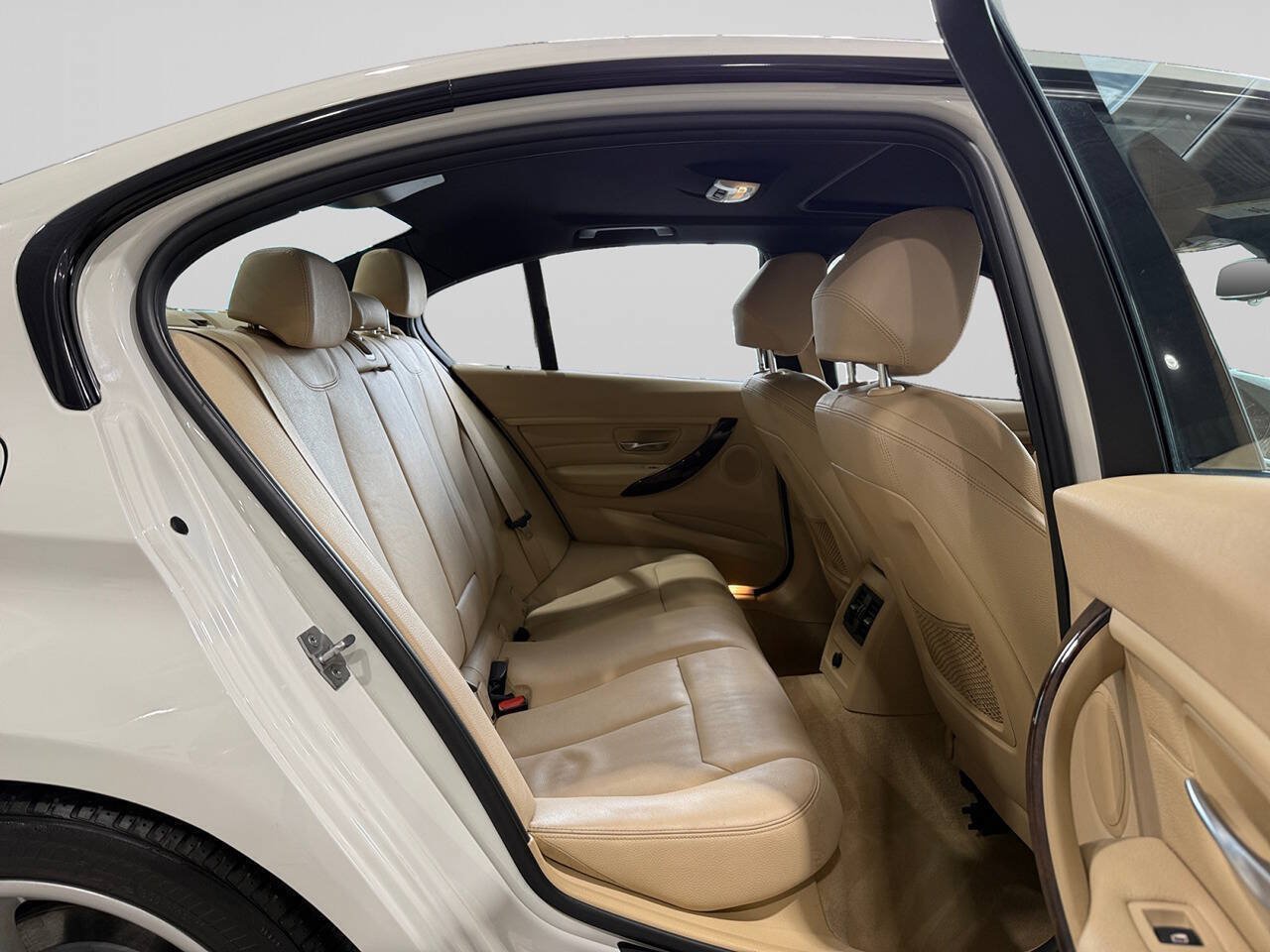 Used 2014 BMW 328d Sedan RWD image 18
